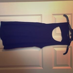 Workout tank with peep hole back